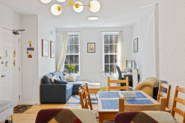 Building Photo - 316.5 6th St