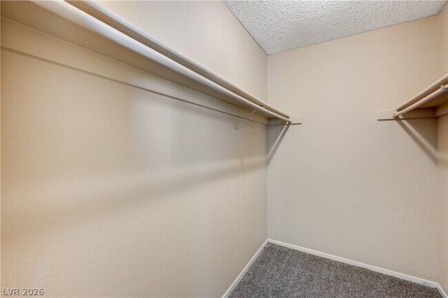 Building Photo - 6813 W Greydawn Dr