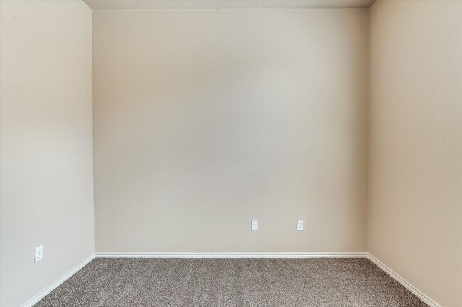 Building Photo - AVAILABLE NOW! Beautiful 3 Bedroom Townhome Located in Georgetown, TX!
