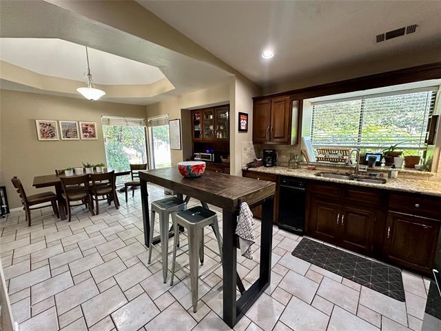 Building Photo - 7610 Mullrany Dr