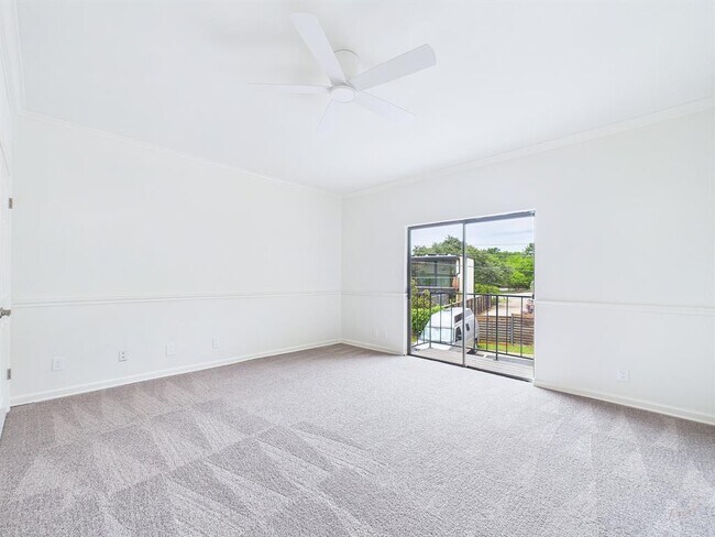 Building Photo - 1501 Barton Springs Rd