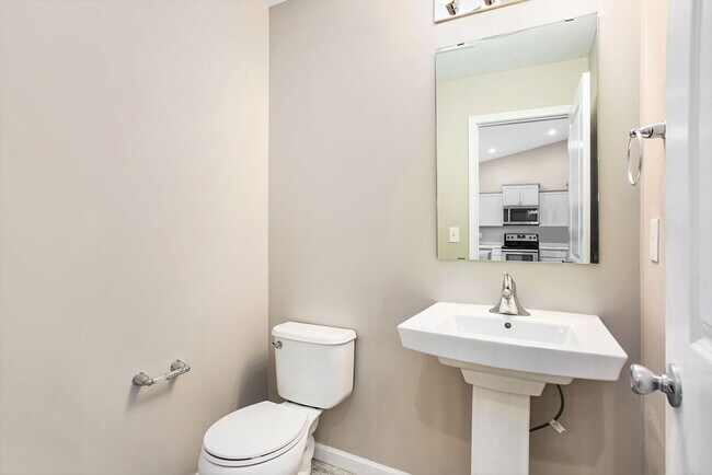 Building Photo - Beautiful Neighborhood with Newer Home for Lease