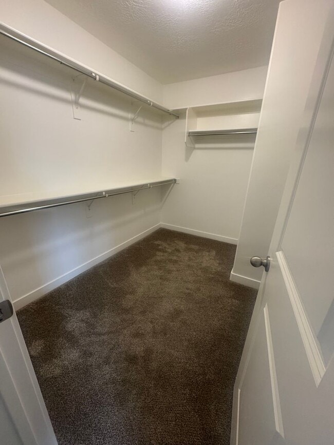 Building Photo - Beautiful Lehi Townhome for rent!