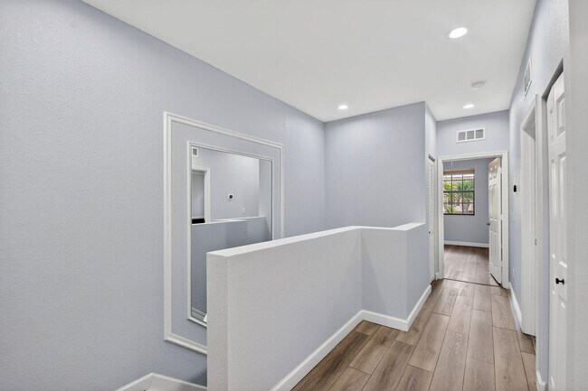 Building Photo - 10457 Wellington Parc Dr