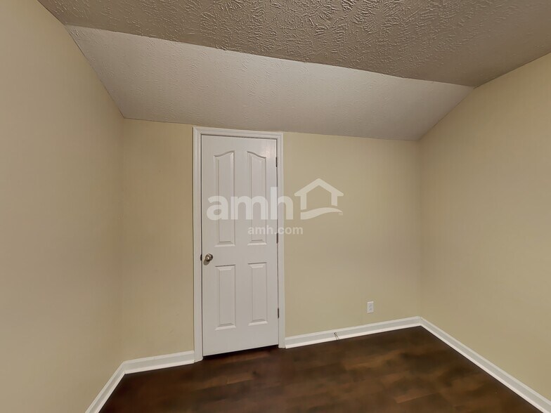 Building Photo - 1537 Teresa Ln