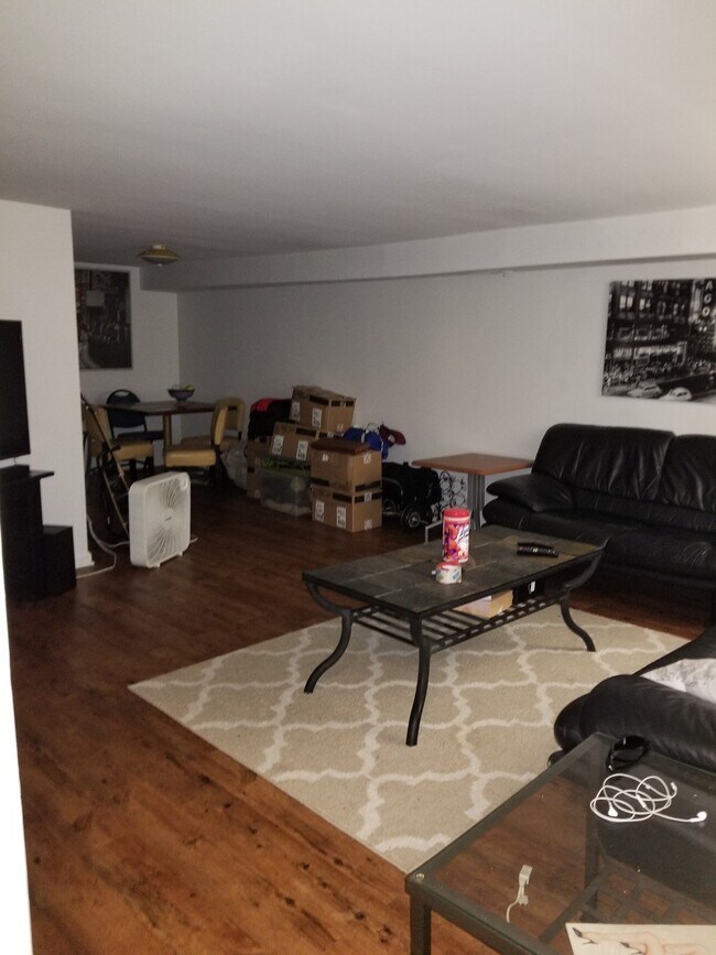 Living Space #2 - 838 S Claremont Ave