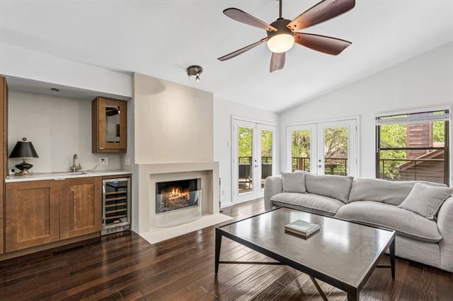 Building Photo - 6124 Summer Creek Cir