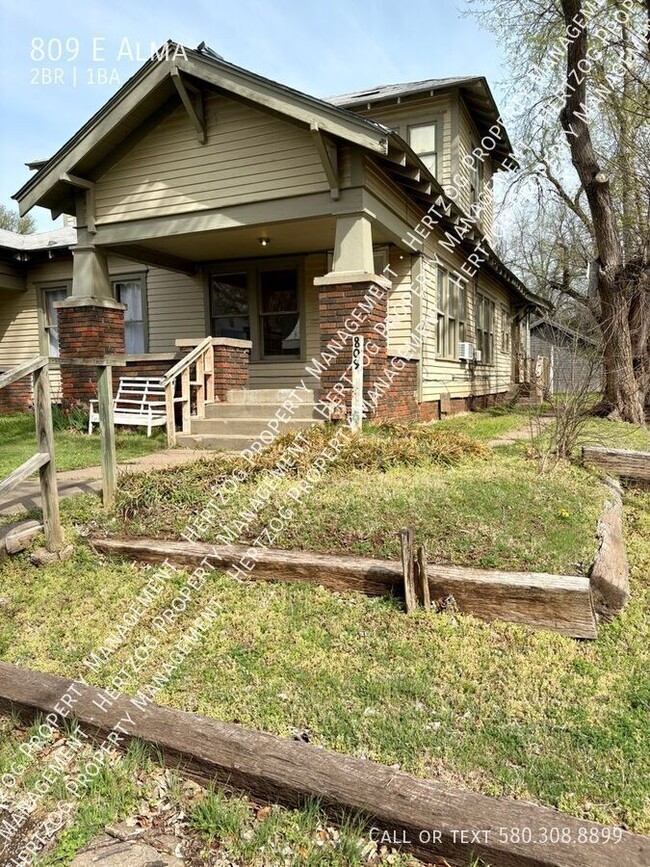 Primary Photo - 809 E Alma-