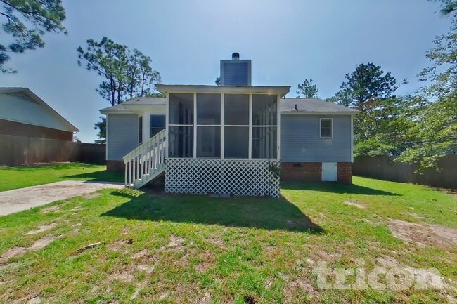 Building Photo - 529 Ferncliffe Rd