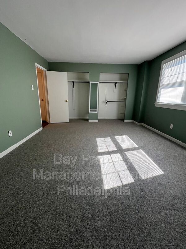 Building Photo - 1313 Delmont Ave