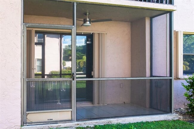 Building Photo - 10557 NW 10th St