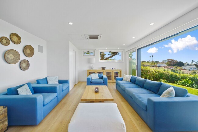 Building Photo - 6817 Seawatch Ln