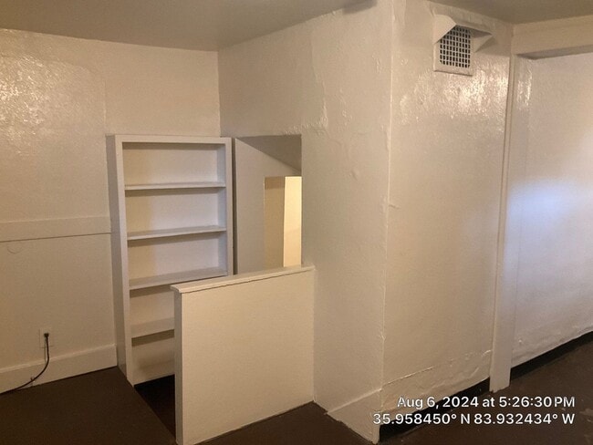 Building Photo - 1628 Clinch Ave