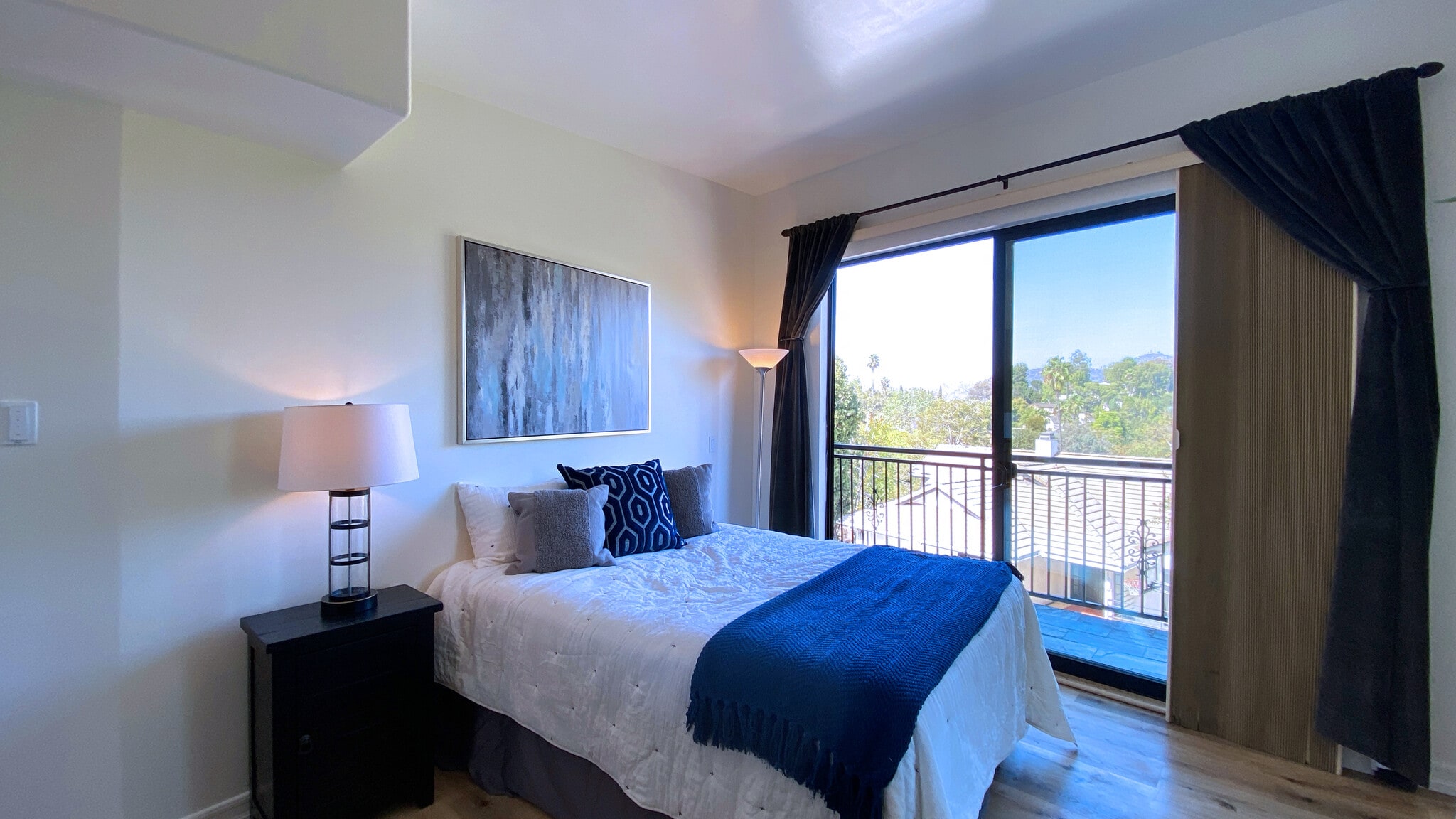 Building Photo - 1614 Pleasant Way