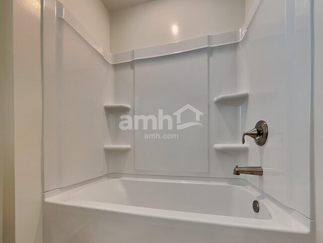 Building Photo - 1617 Lamplighter Ln