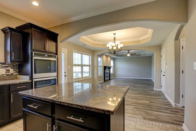 Building Photo - Big and Beautiful Smart Home