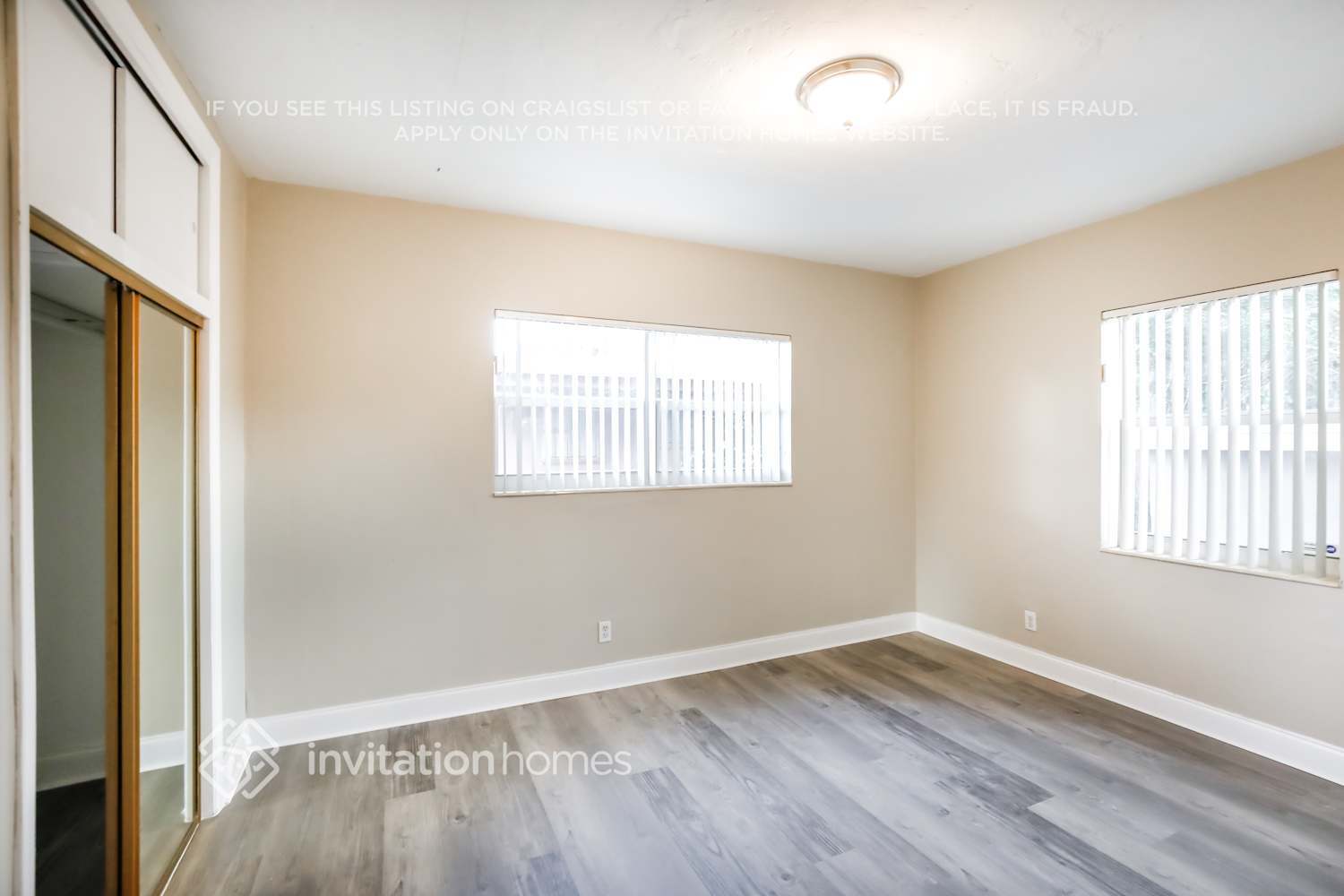 Building Photo - 8480 SW 33rd Terrace