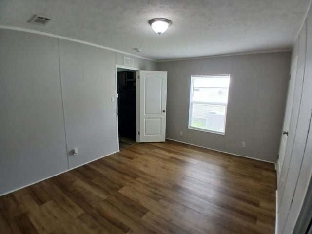 Building Photo - 1400 Banana Rd