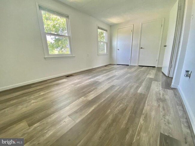 Building Photo - 7351 Crestleigh Cir