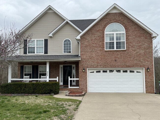Primary Photo - 652 Winding Bluff Way