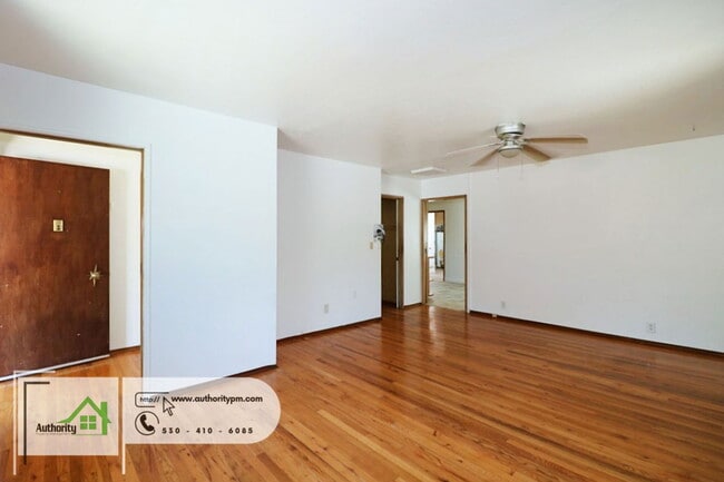 Building Photo - 3388 Hickory St