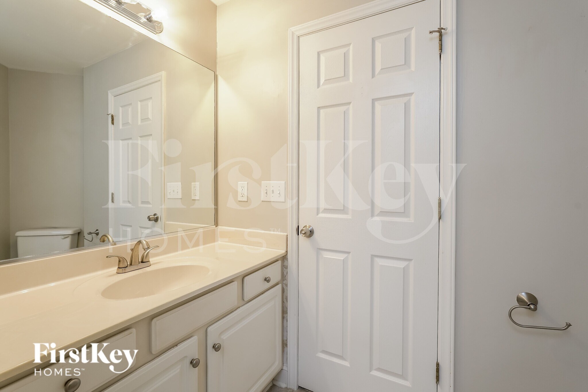 Building Photo - 5233 Old Plantation Cir