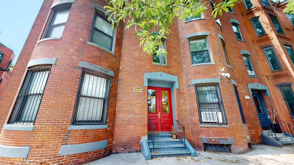 Building Photo - 86 Hammond St