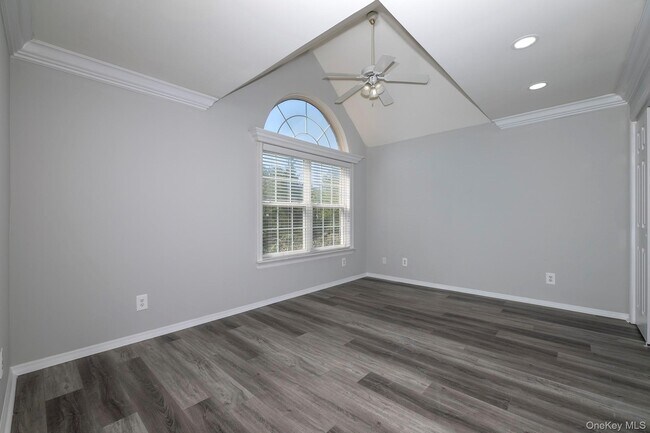 Building Photo - 170 Overlook Dr