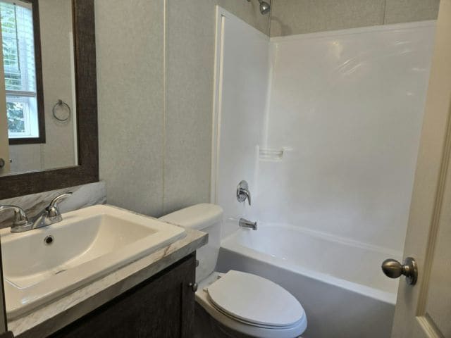 Building Photo - 319 Oriole Ln