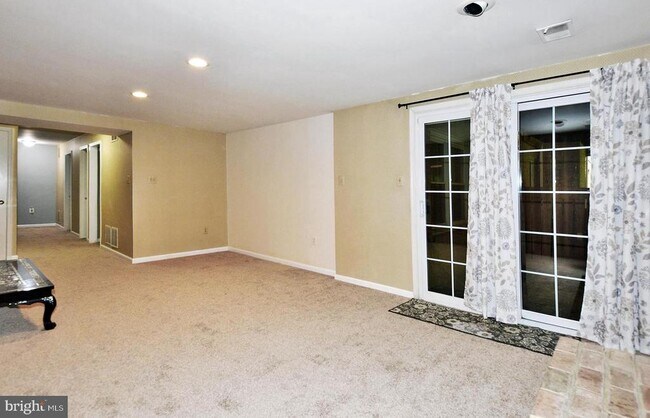 Building Photo - 10121 Crestberry Pl