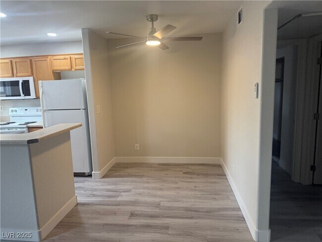 Building Photo - 2966 Juniper Hills Blvd