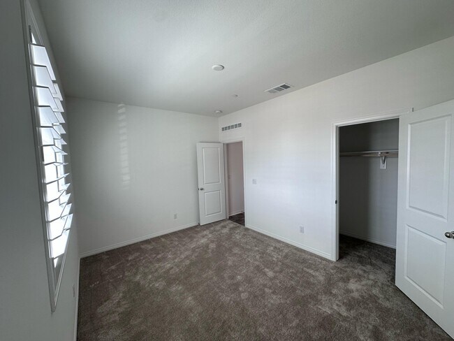 Building Photo - 30272 Truckee Cir