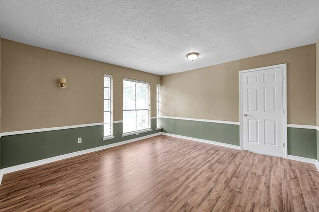 Building Photo - 3519 El James Dr