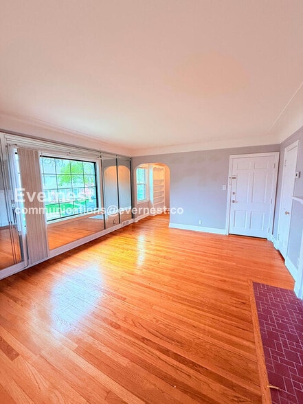 Building Photo - 20129 Stratford Rd