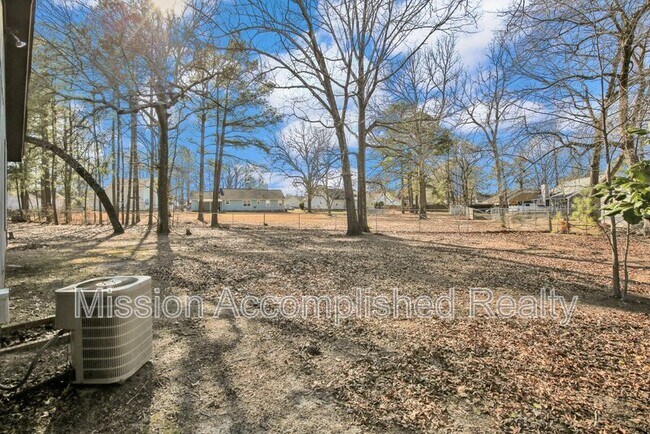 Building Photo - 7345 Pebblebrook Dr