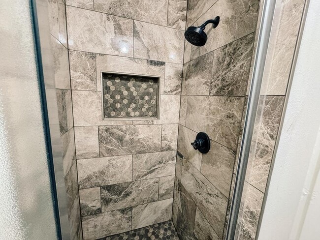 Building Photo - 504 Berkshire Ln