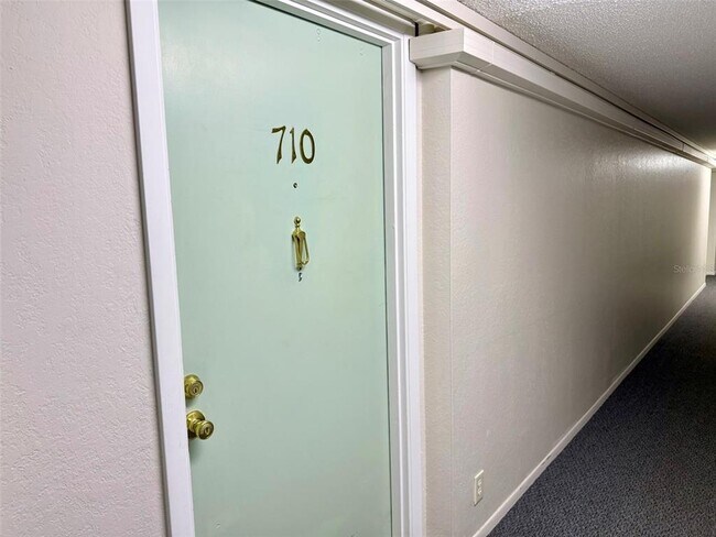 Building Photo - 255 Dolphin Point