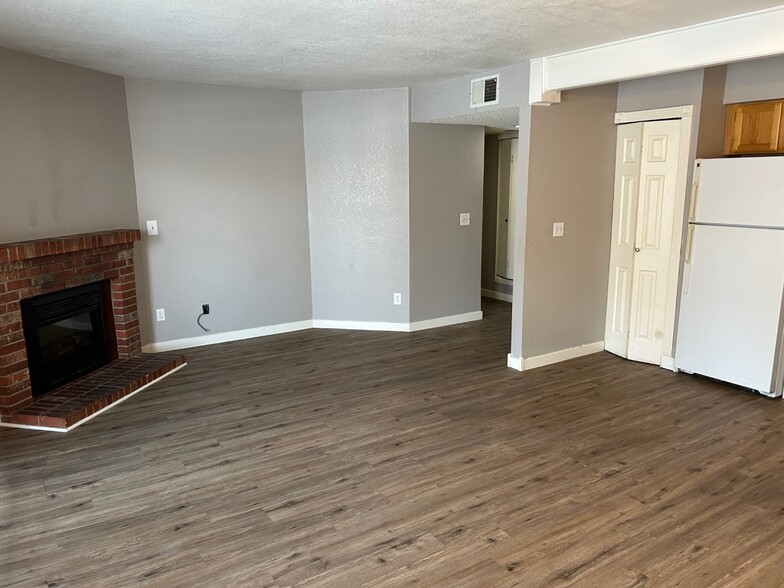 Building Photo - 12366 West Nevada Place