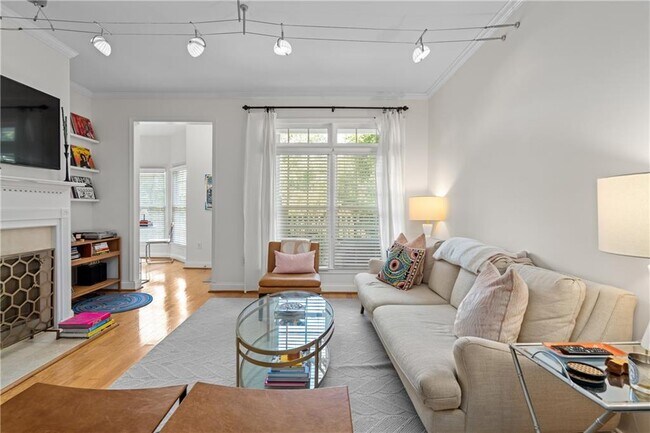 Building Photo - 50 Biscayne Dr NW