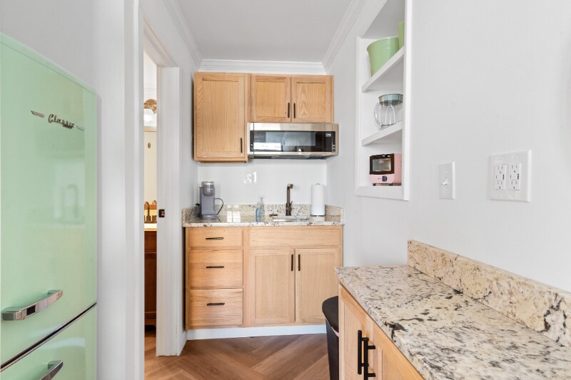 Building Photo - 7 45th St