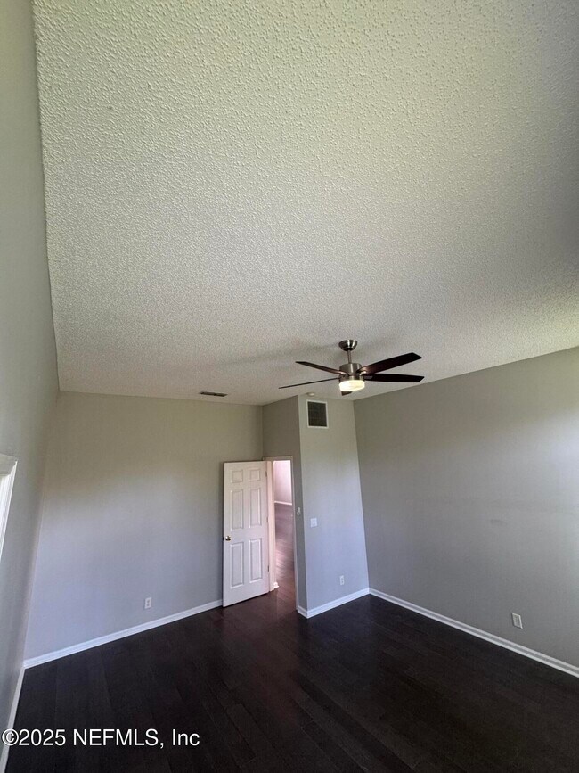 Building Photo - 12033 Walkers Glen Ln N