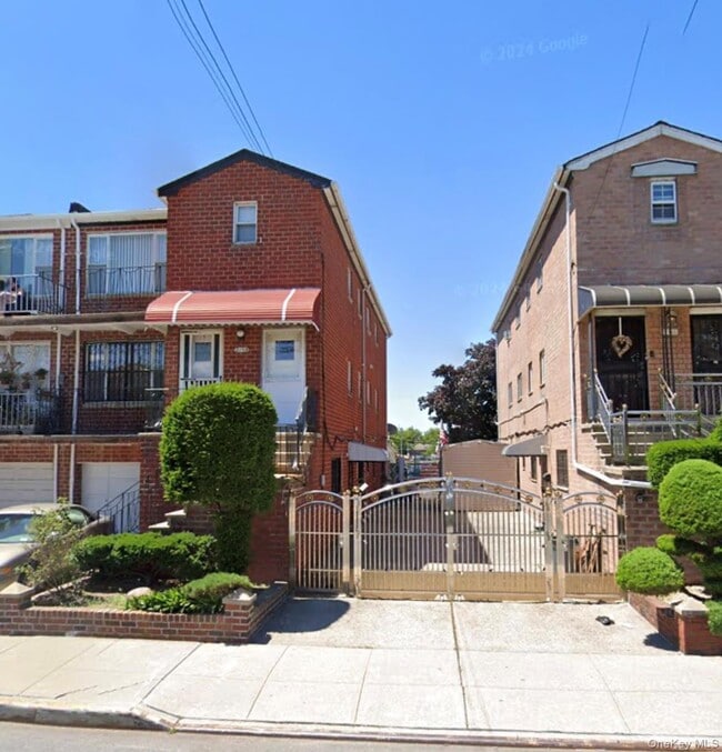 Building Photo - 2148 E 69th St