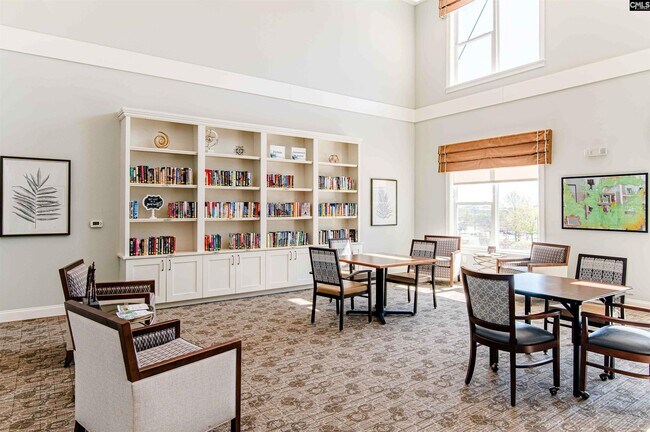 Building Photo - 440 Town Center Pl