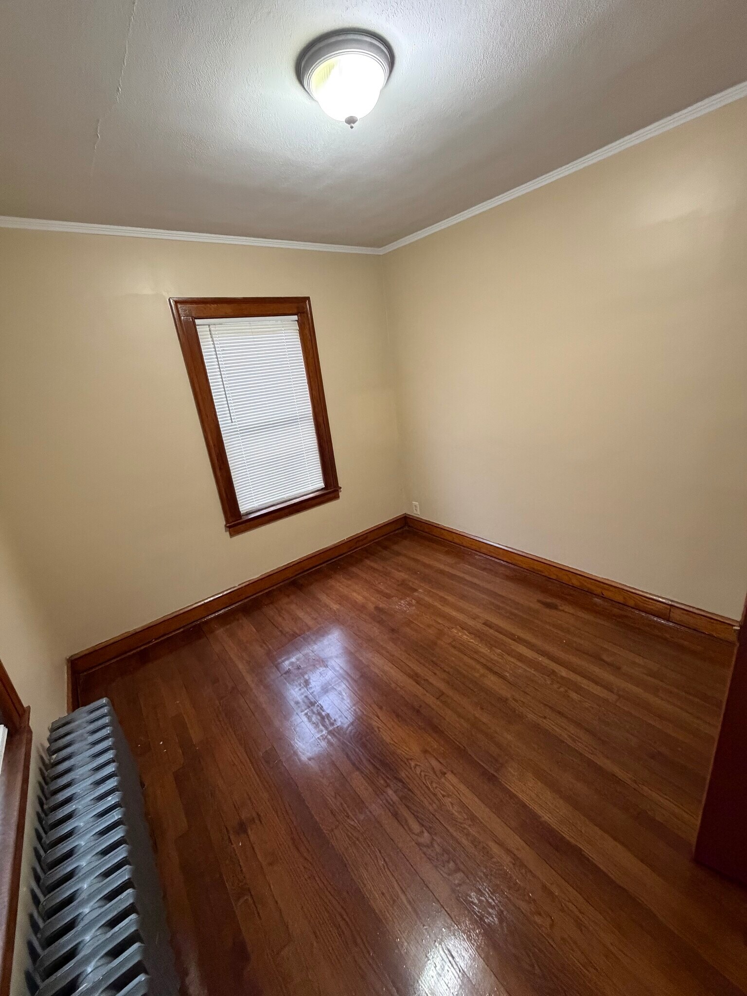 room 2 - 23 Harbison Ave