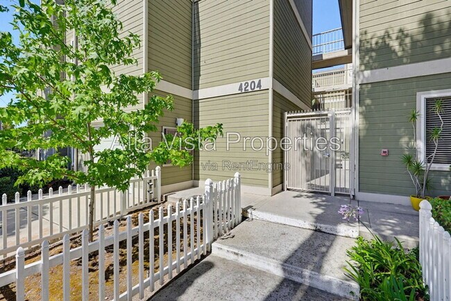 Building Photo - 4204 3rd Avenue