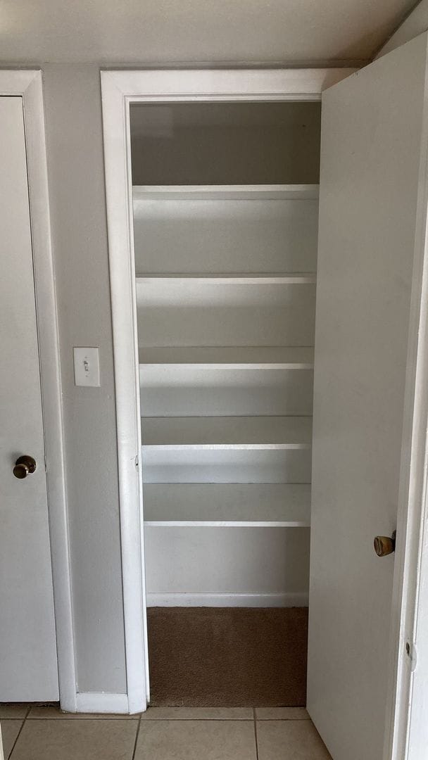 Building Photo - One Bedroom Rental in South Tampa!