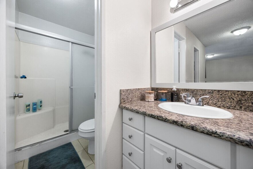 Building Photo - 1336 Brentwood Cir