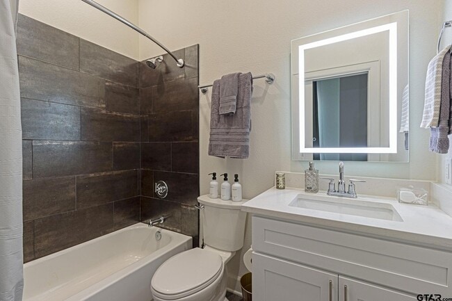 Building Photo - 540 W Erwin St