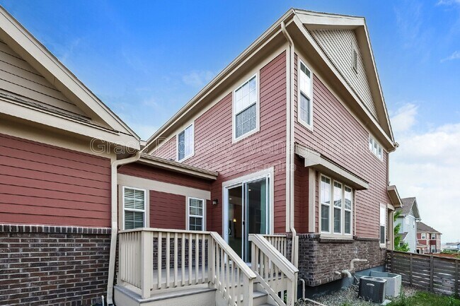 Building Photo - 17626 Olive St