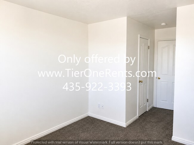 Building Photo - $500 OFF First Month's Rent